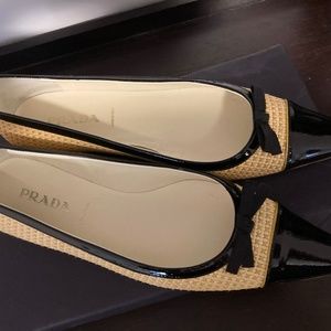 Prada flats - natural straw with patent trim